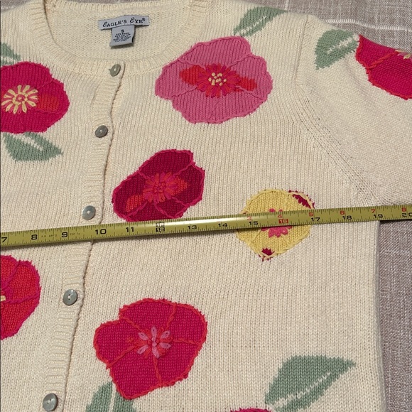 Vintage Eagle’s EyeFloral Patterned Cream Cardigan, Size Small, 80’s, cottage - Picture 5 of 6